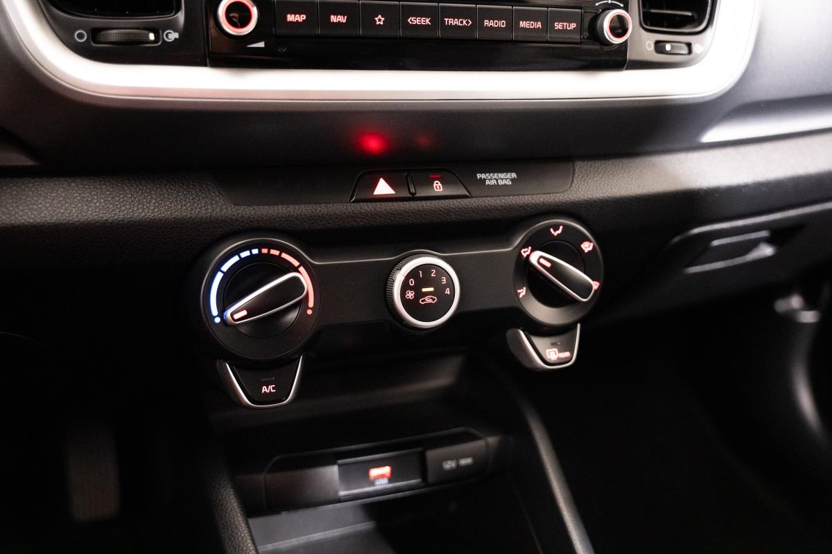 kia-stonic-2024-gasolina-998cc