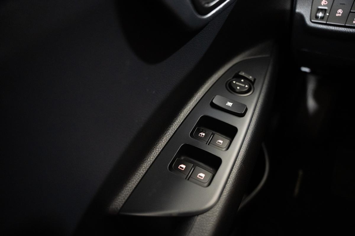 kia-stonic-2024-gasolina-998cc