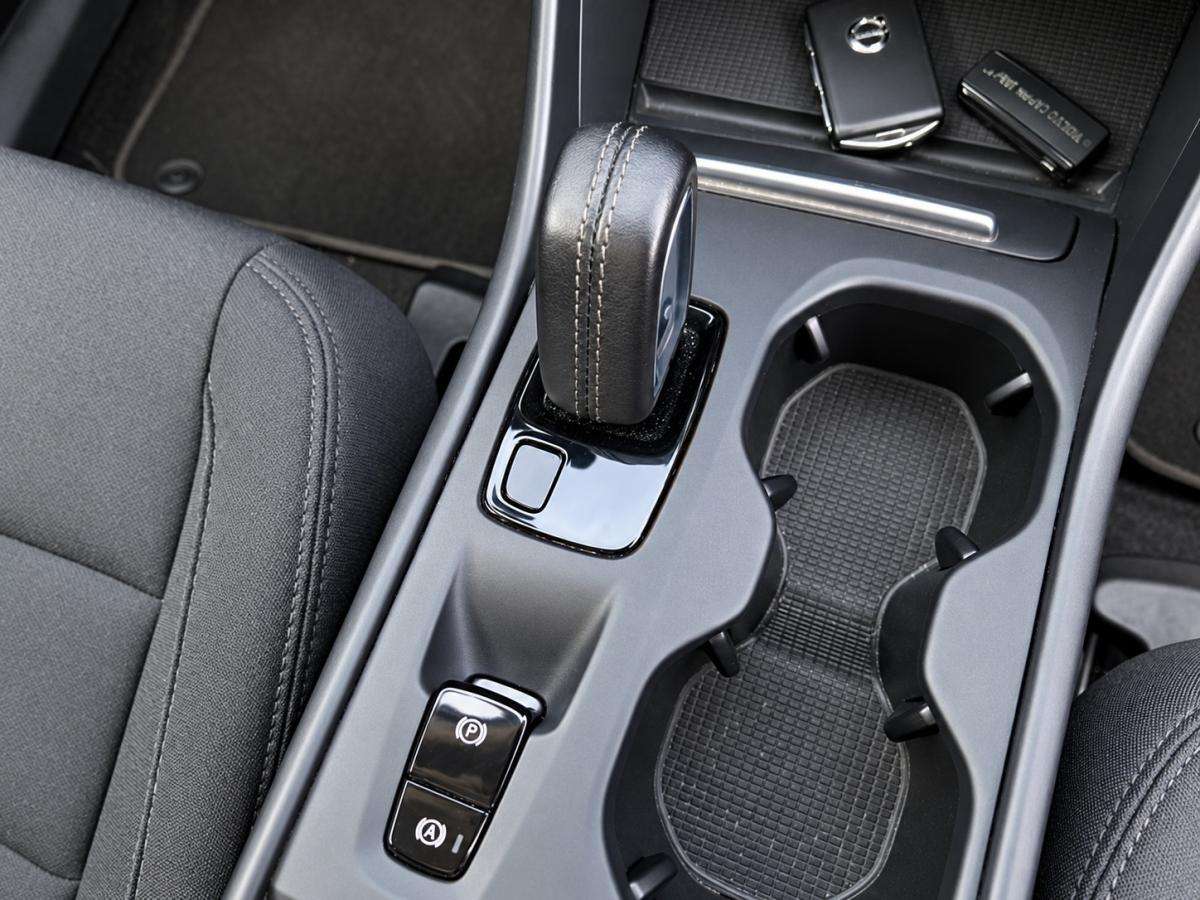 volvo-xc40-2021-hibrido-a-gasolina-1477cc