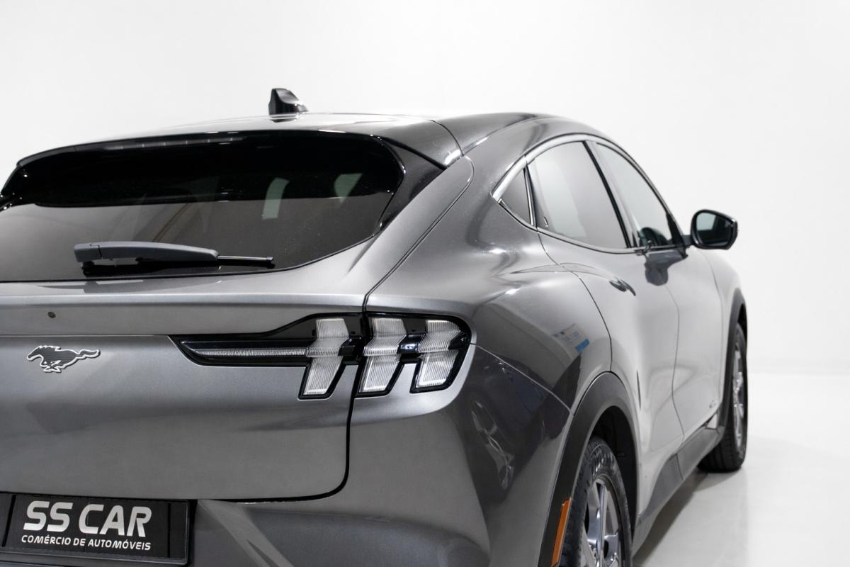 ford-mustang-2023-eletrico-500cc