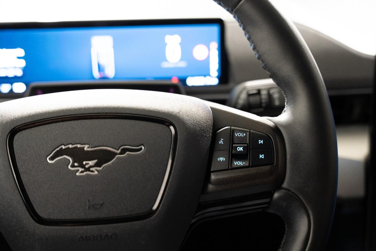 ford-mustang-2023-eletrico-500cc