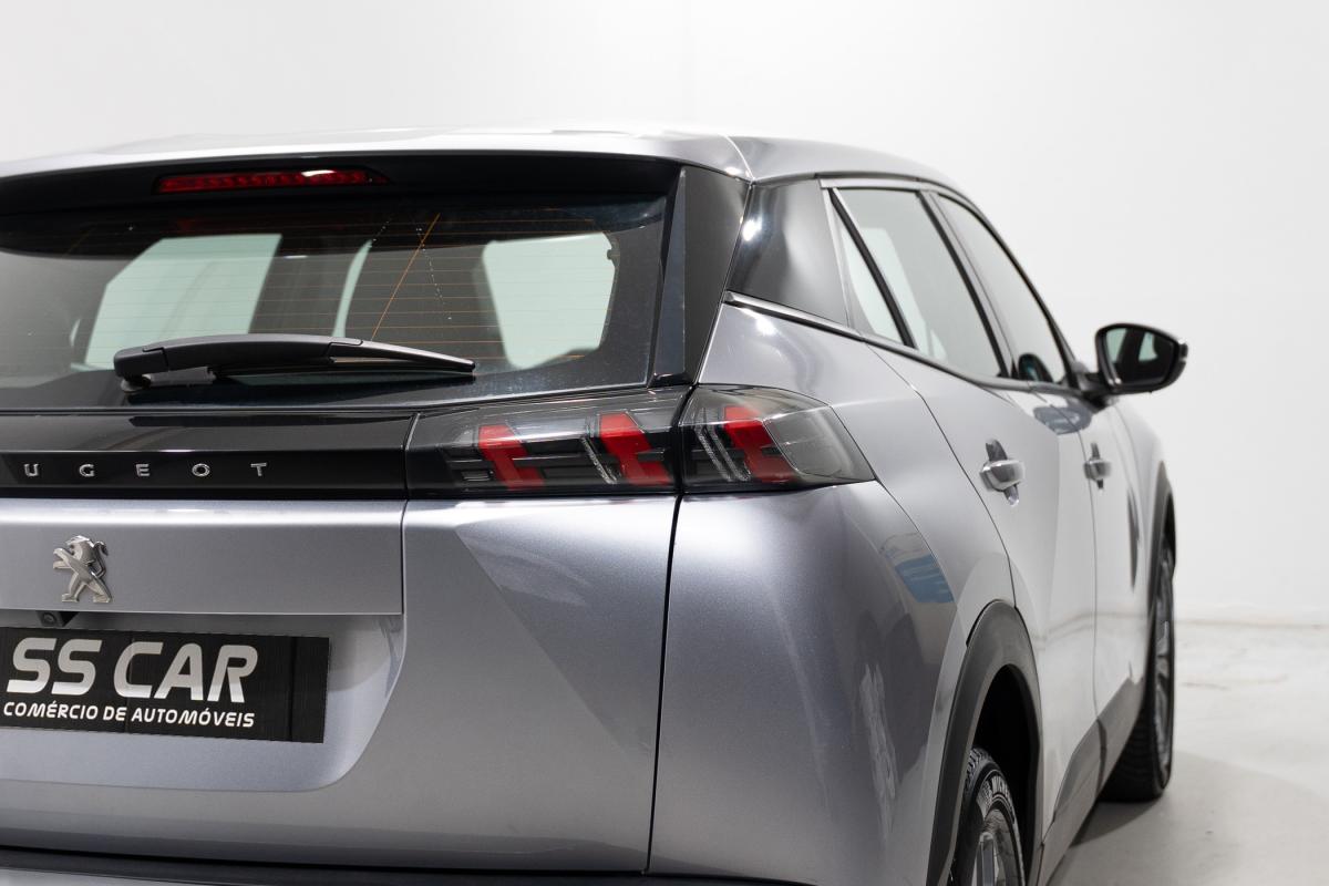peugeot-2008-2023-gasolina-1199cc