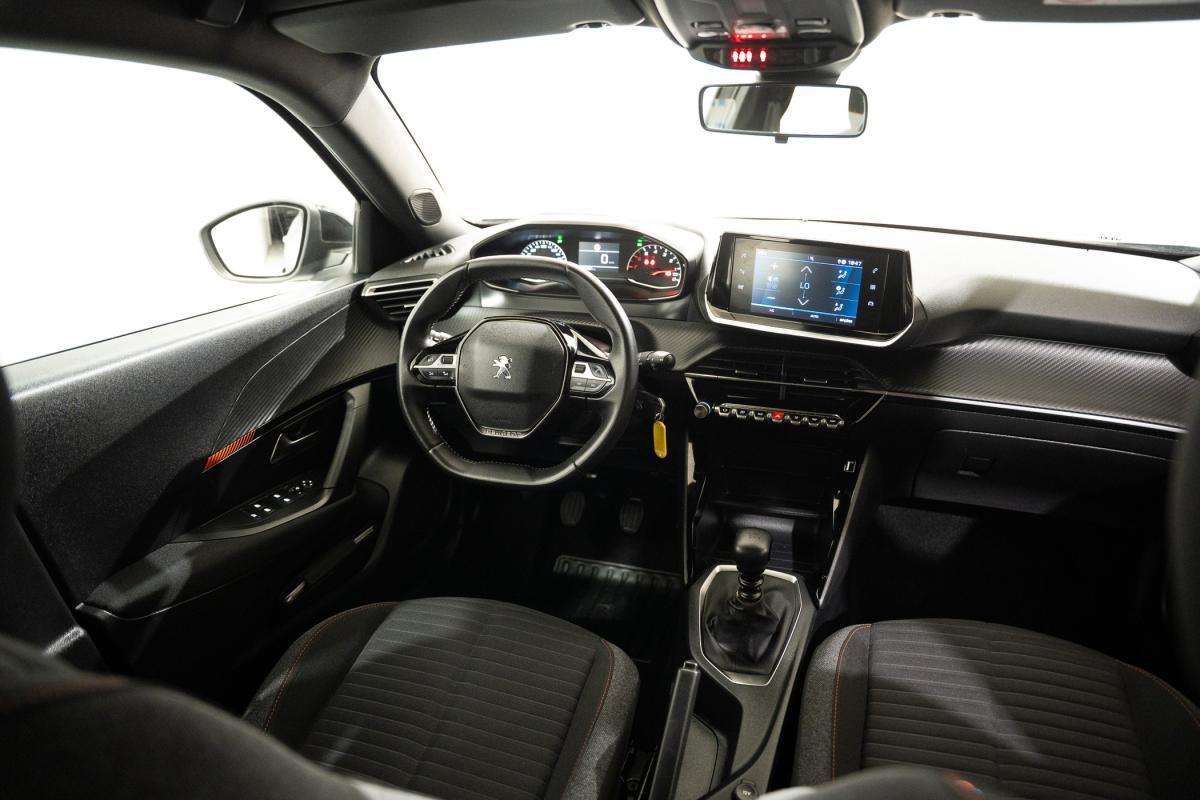 peugeot-2008-2023-gasolina-1199cc