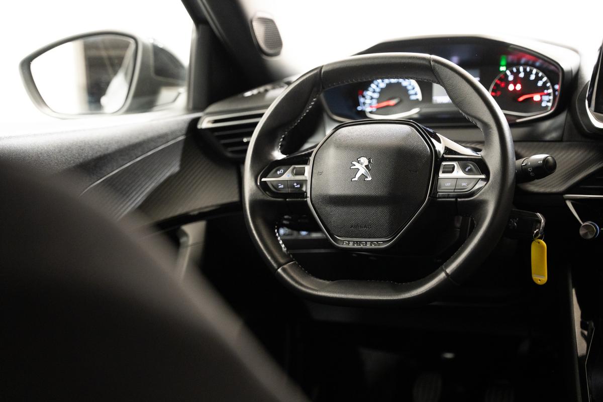 peugeot-2008-2023-gasolina-1199cc