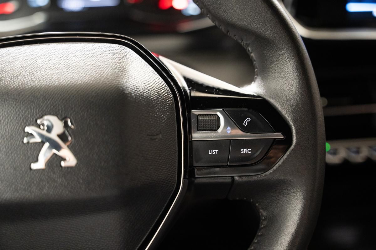 peugeot-2008-2023-gasolina-1199cc