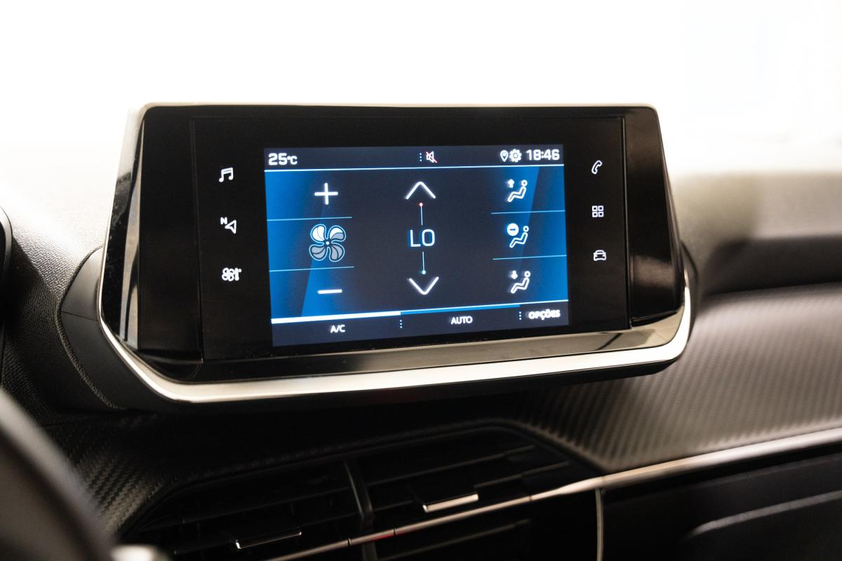 peugeot-2008-2023-gasolina-1199cc