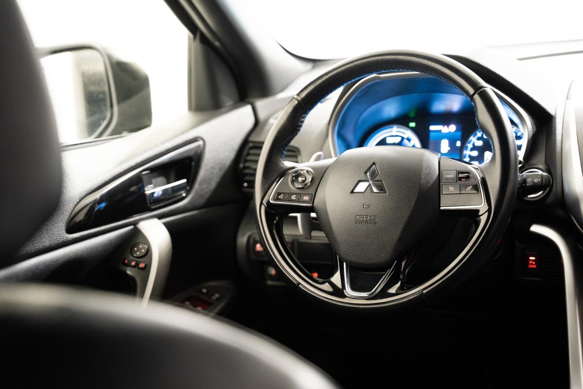 mitsubishi-eclipse-cross-2022-hibrido-a-gasolina-2360cc
