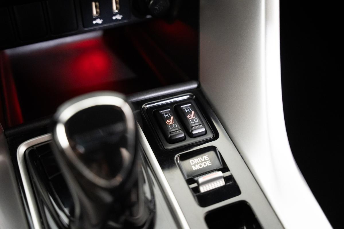 mitsubishi-eclipse-cross-2022-hibrido-a-gasolina-2360cc