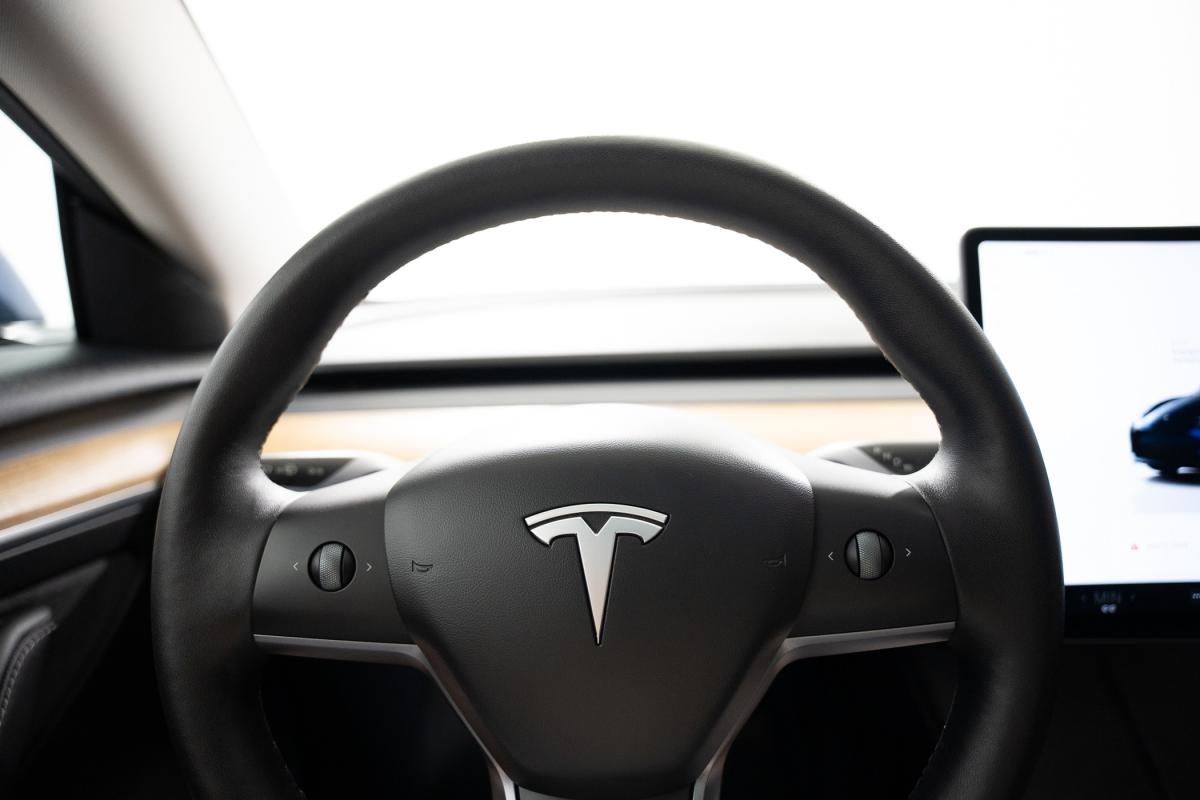 tesla-model-3-2022-eletrico-500cc