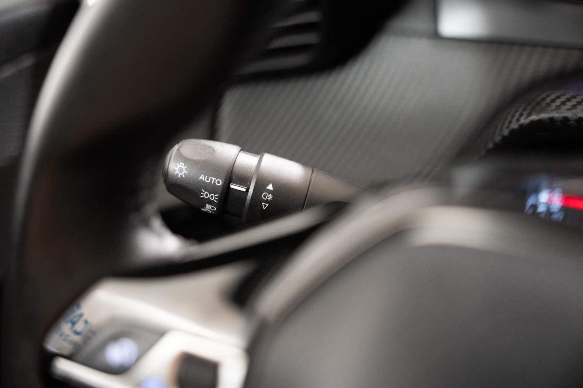 peugeot-208-2022-gasolina-1199cc