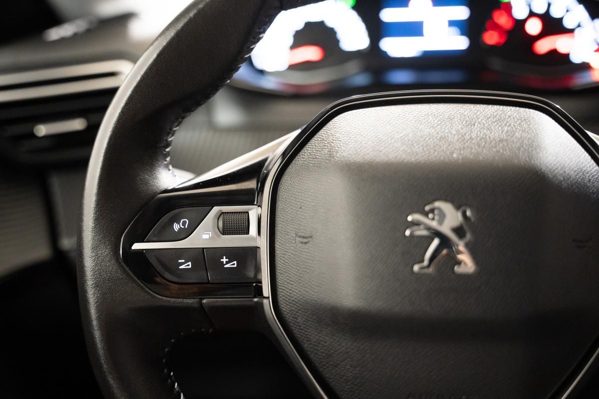 peugeot-208-2022-gasolina-1199cc