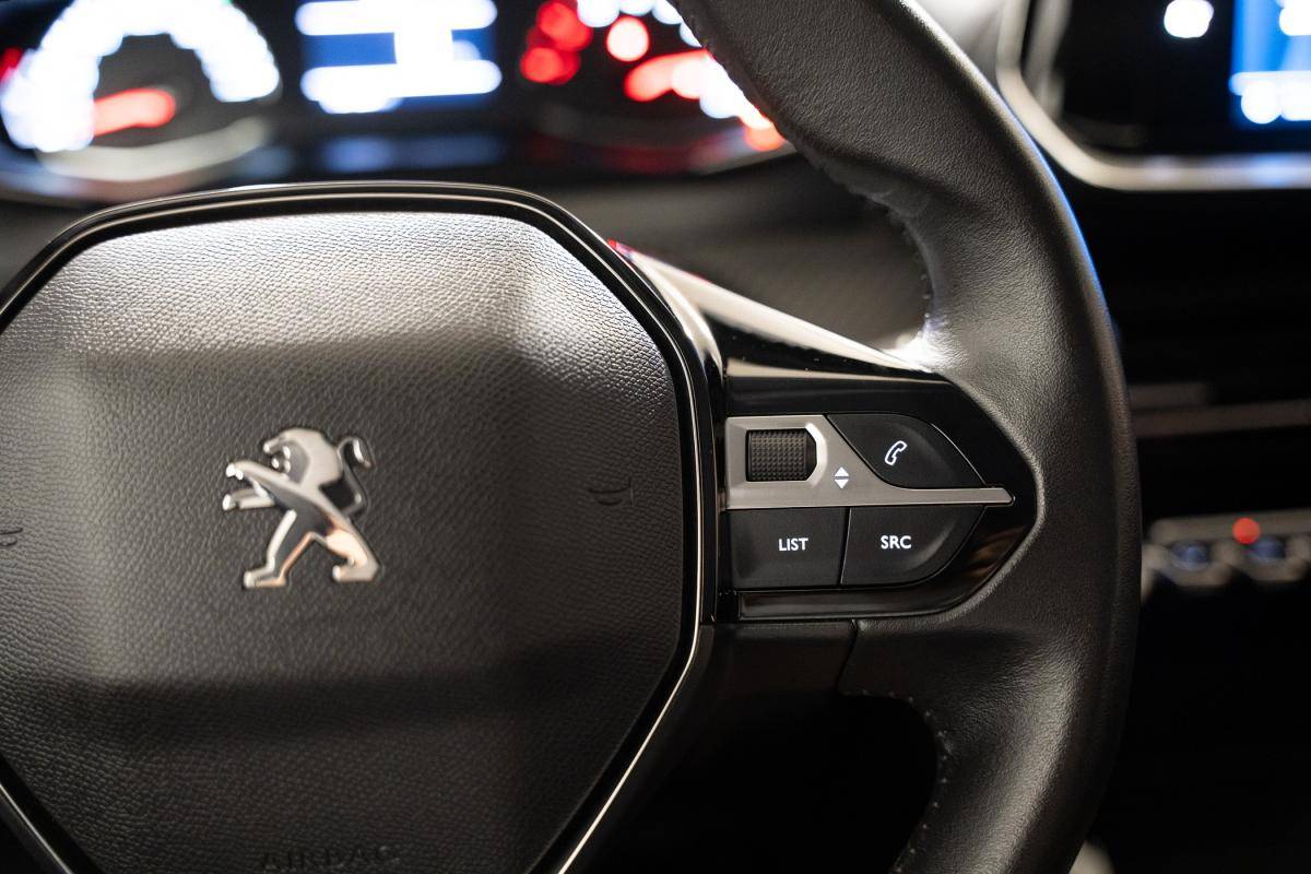 peugeot-208-2022-gasolina-1199cc