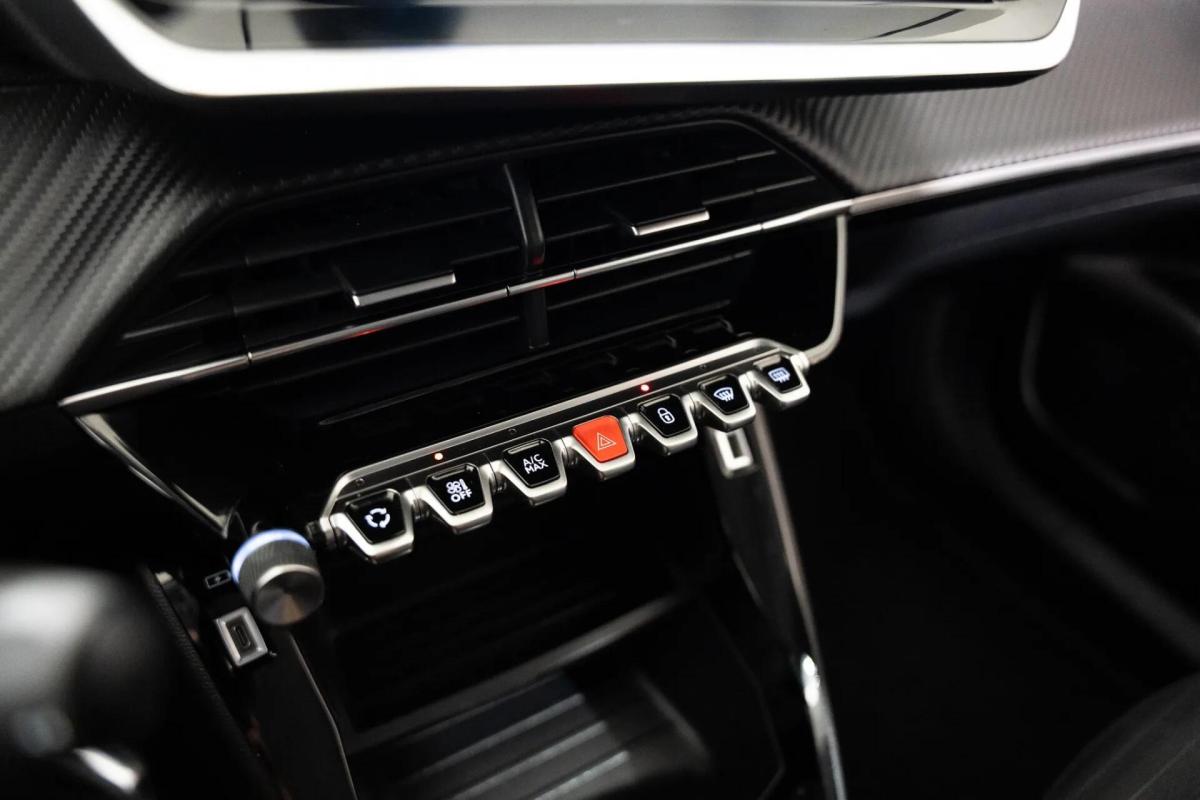 peugeot-2008-2021-gasolina-1199cc