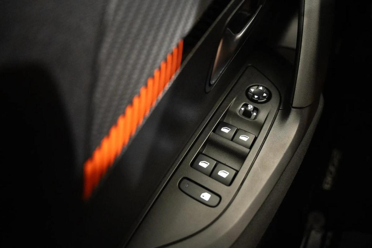 peugeot-2008-2021-gasolina-1199cc