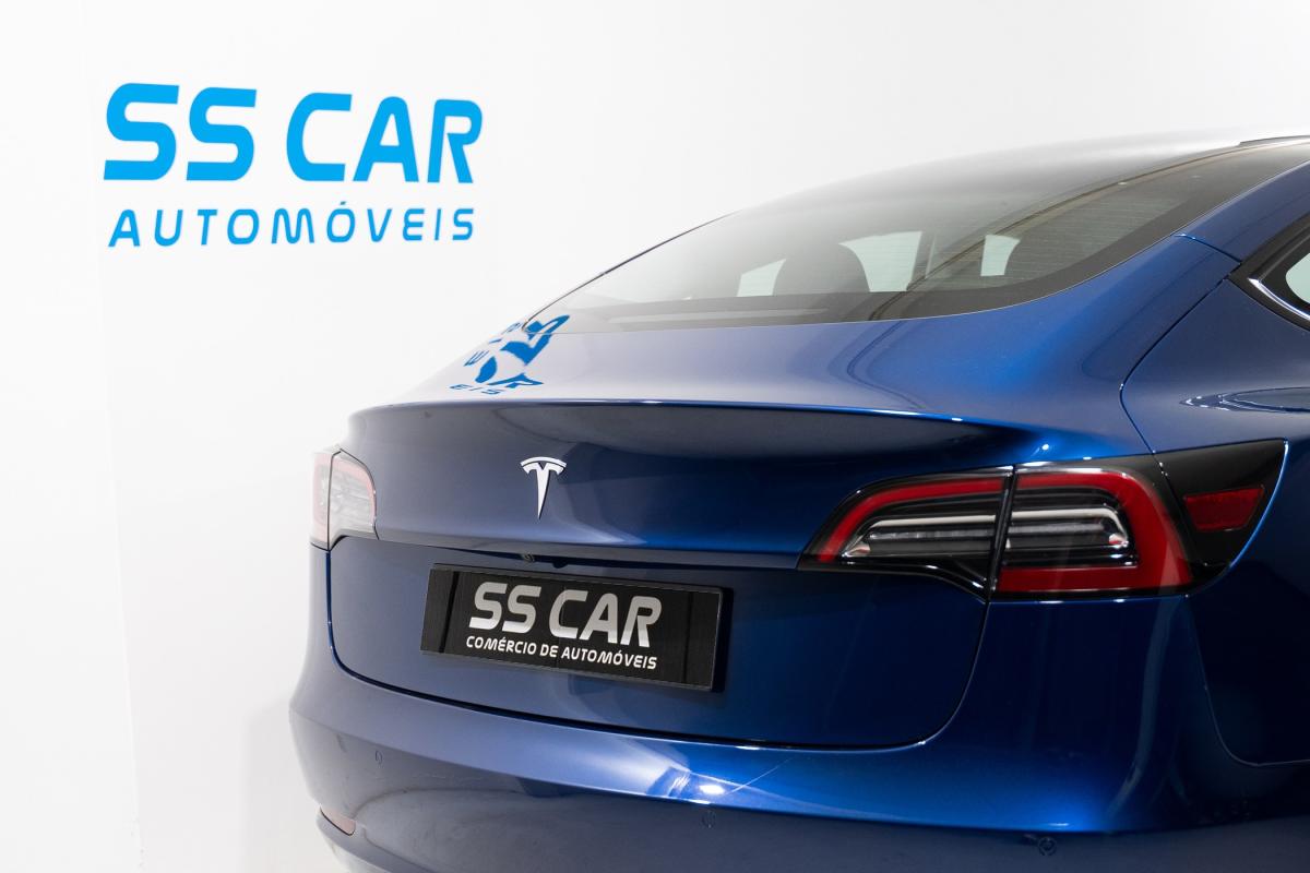 tesla-model-3-2022-eletrico-500cc