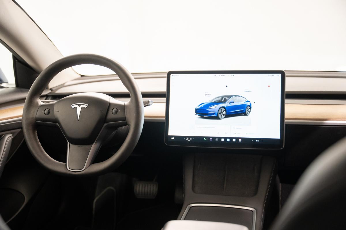 tesla-model-3-2022-eletrico-500cc