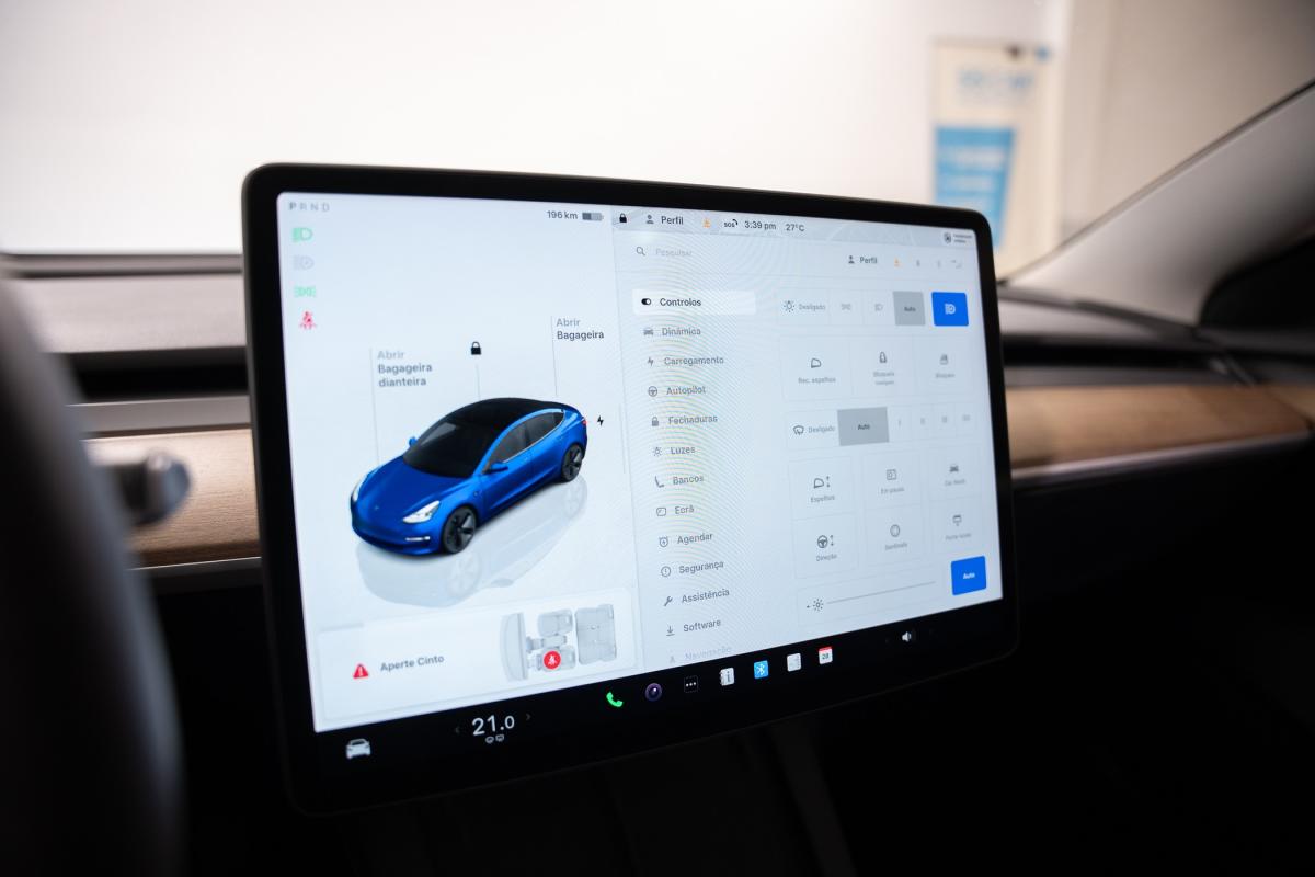 tesla-model-3-2022-eletrico-500cc