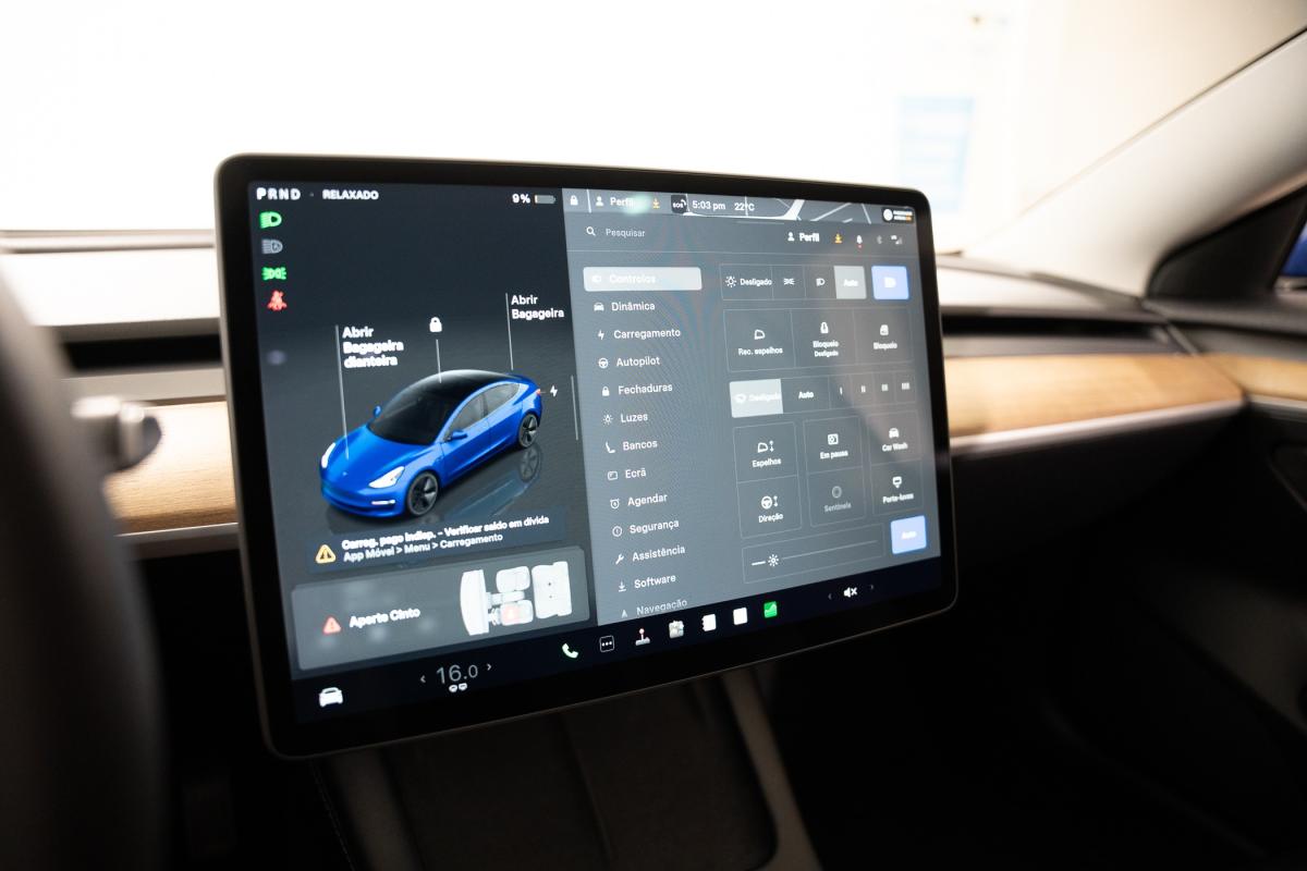 tesla-model-3-2022-eletrico-500cc