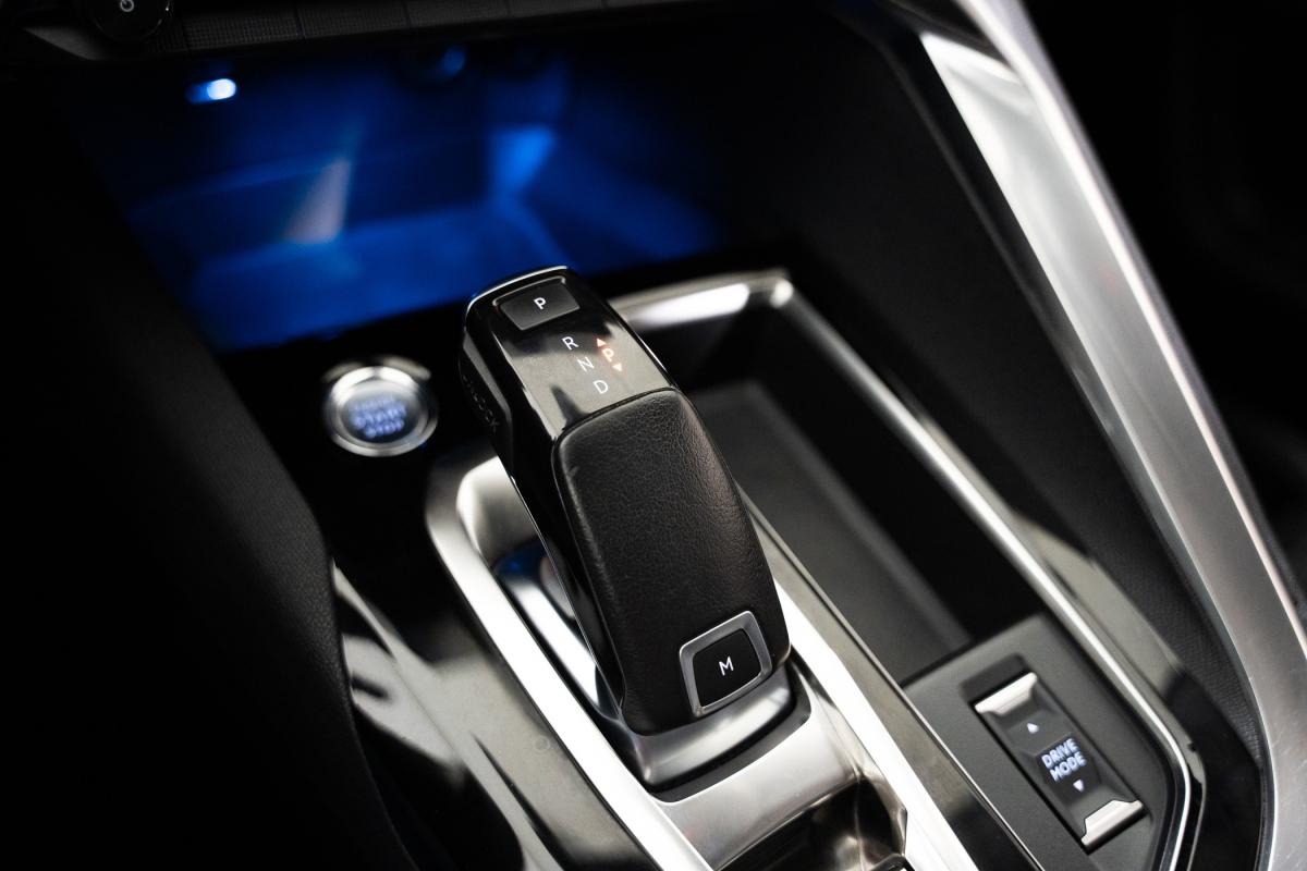 peugeot-5008-2021-gasolina-1199cc