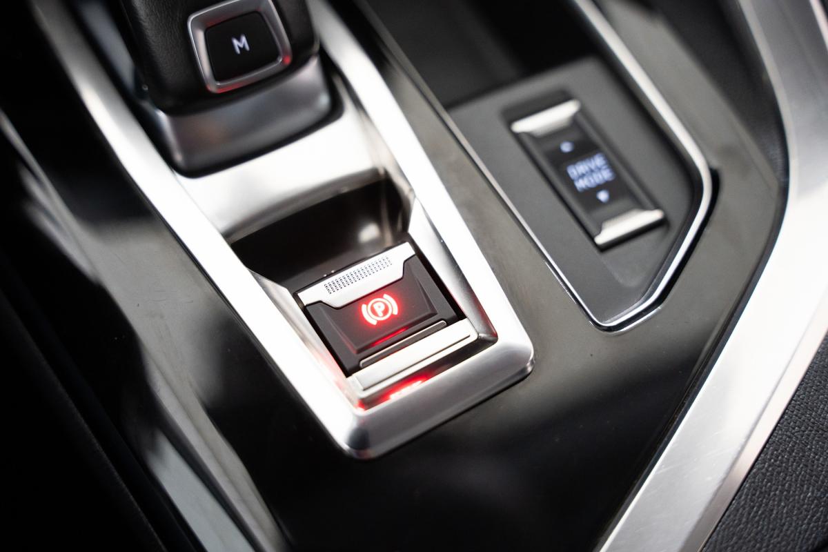 peugeot-5008-2021-gasolina-1199cc