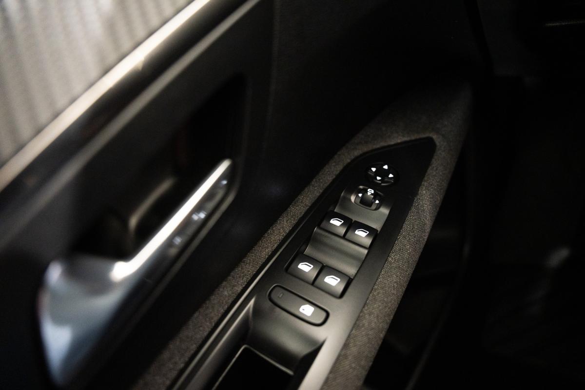 peugeot-5008-2021-gasolina-1199cc