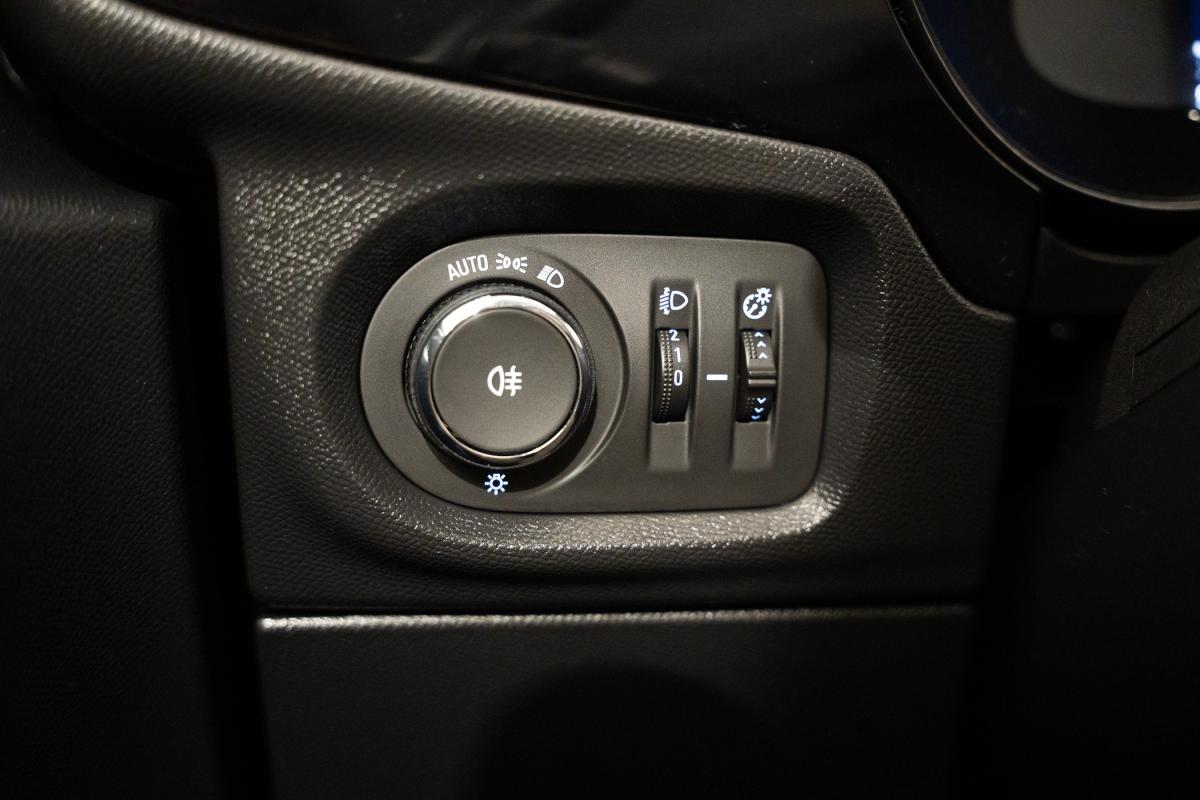 opel-corsa-2023-gasolina-1199cc