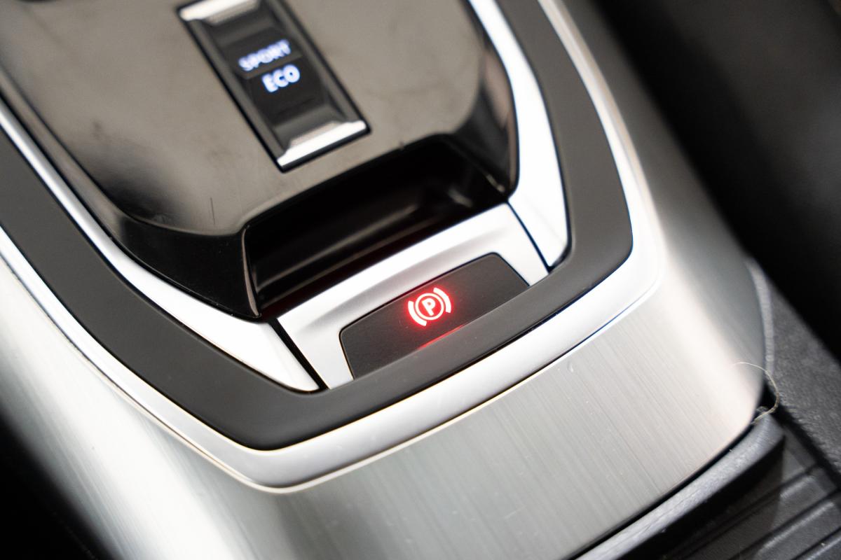 peugeot-308-2019-gasolina-1199cc