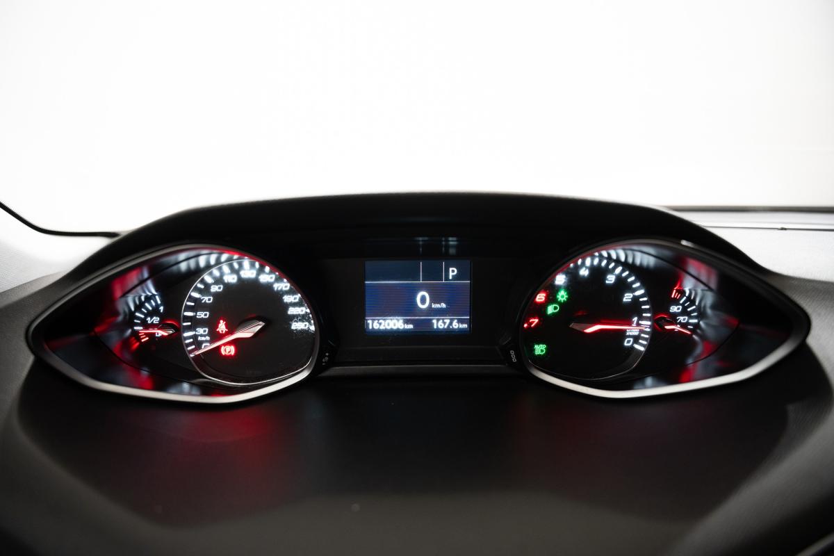 peugeot-308-2019-gasolina-1199cc