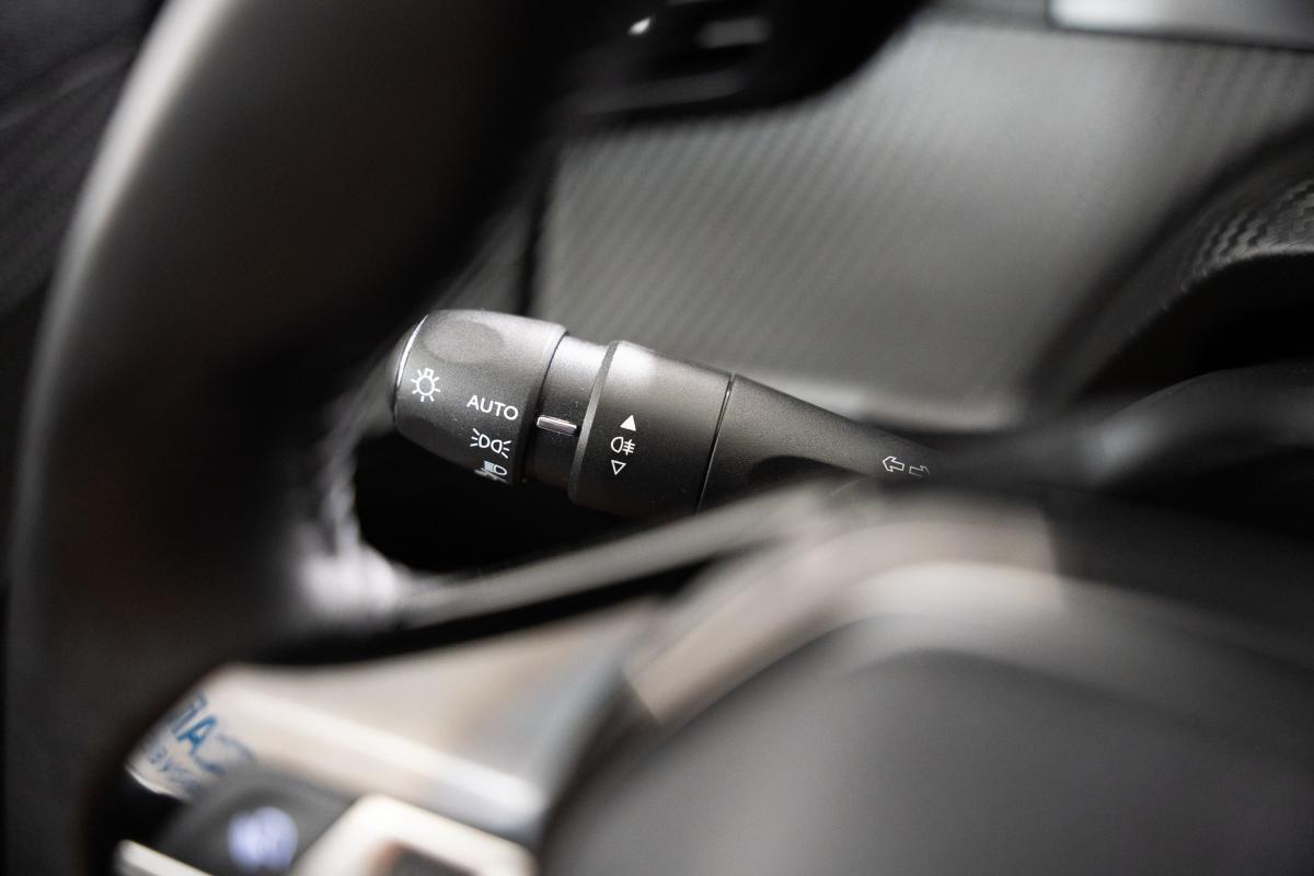 peugeot-2008-2024-eletrico-500cc