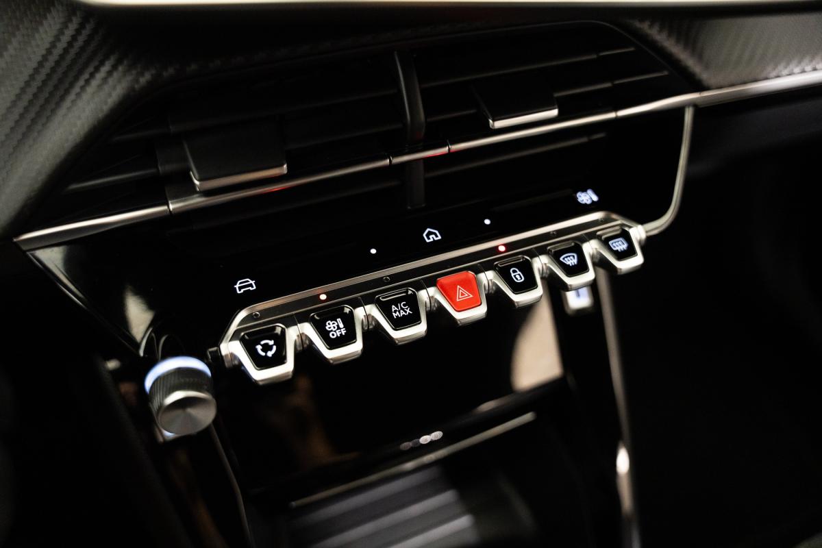 peugeot-2008-2024-eletrico-500cc
