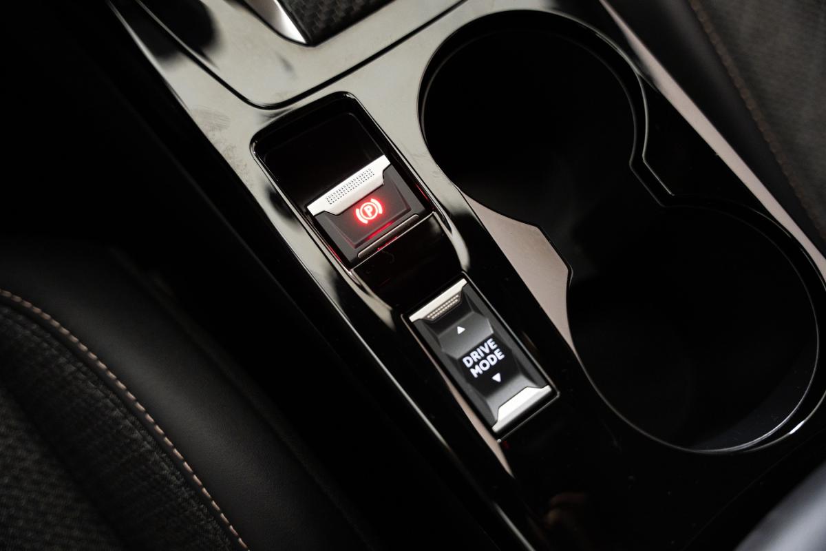 peugeot-2008-2024-eletrico-500cc