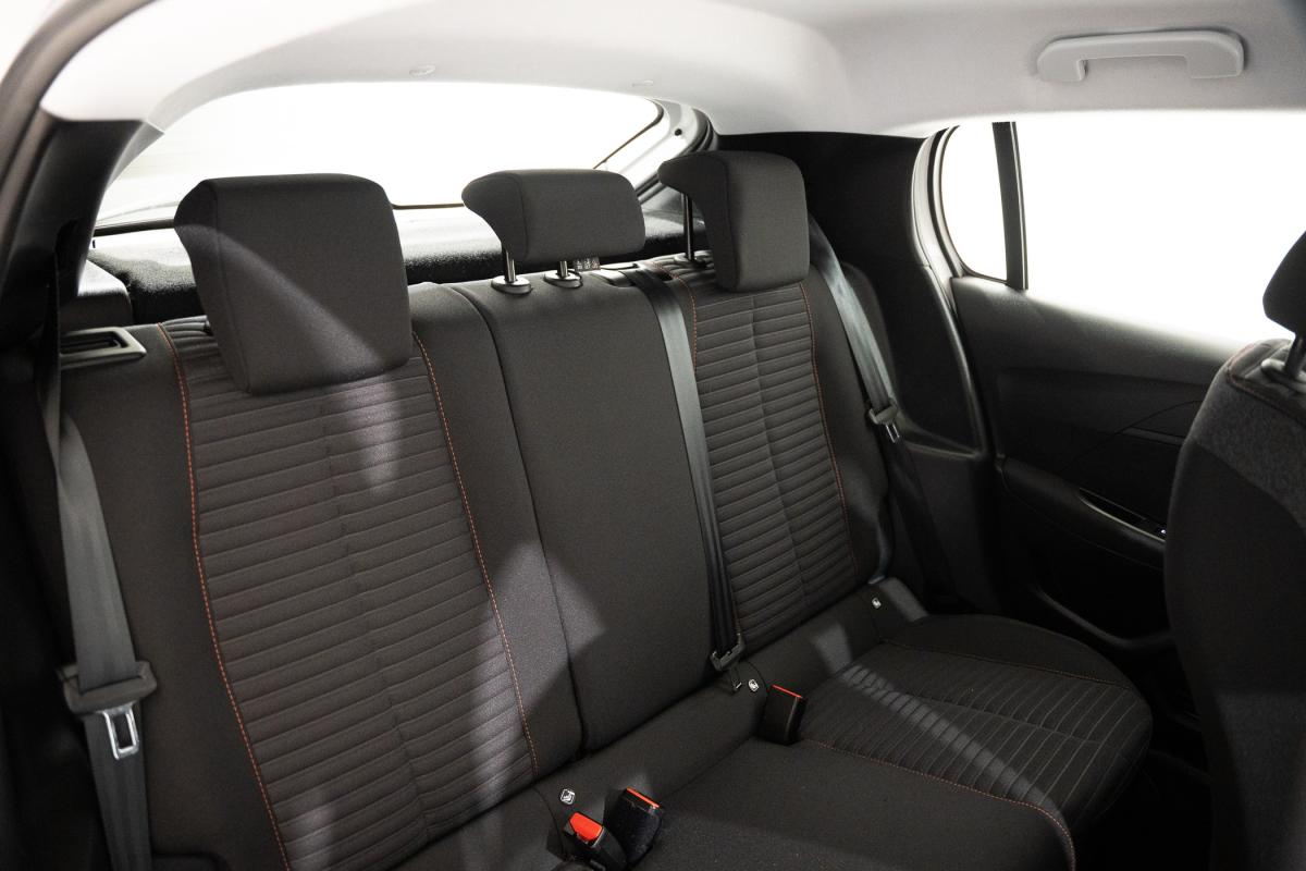 peugeot-208-2022-diesel-1499cc