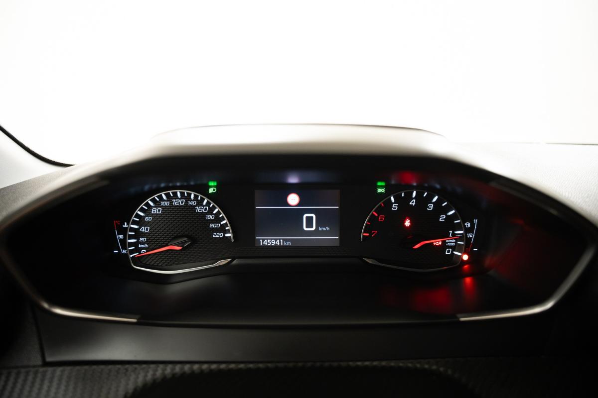 peugeot-208-2022-diesel-1499cc
