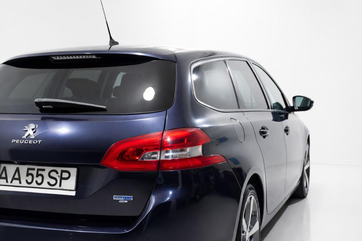 peugeot-308-sw-2015-diesel-1560cc