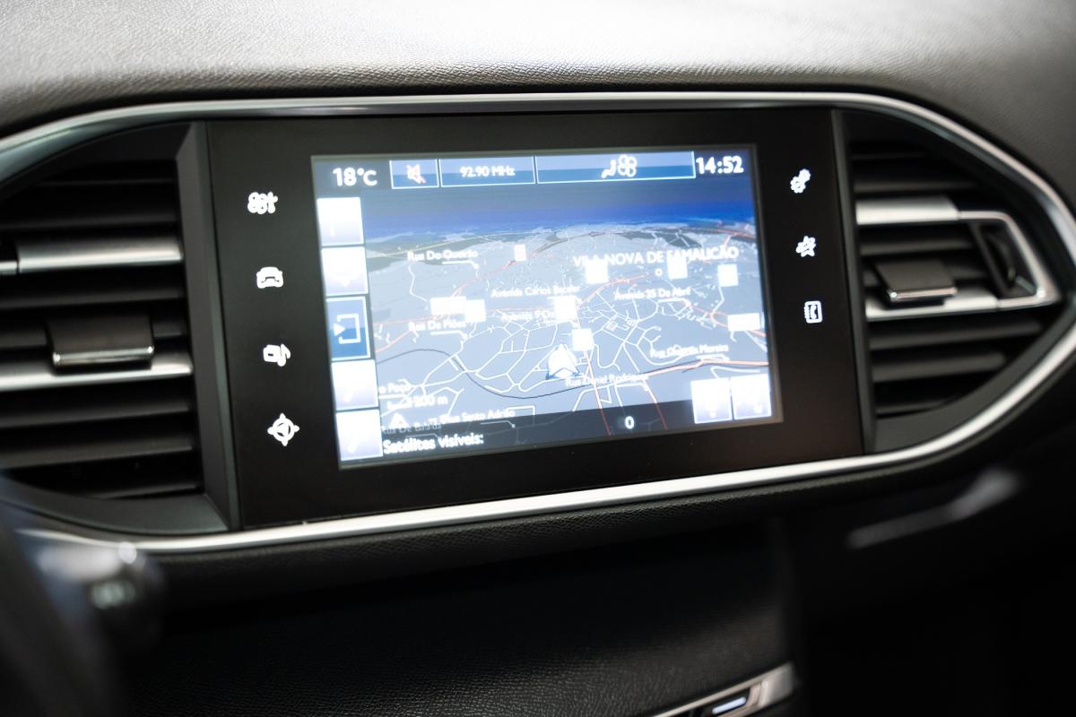peugeot-308-sw-2015-diesel-1560cc