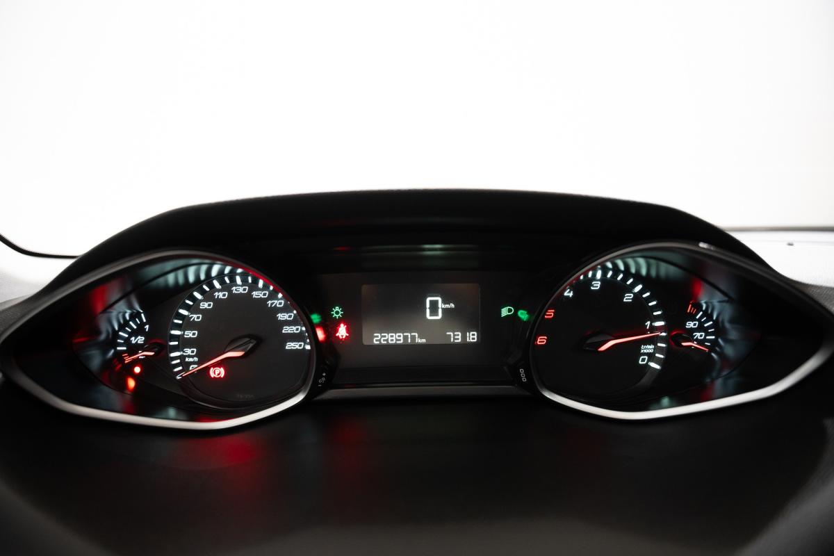 peugeot-308-sw-2015-diesel-1560cc