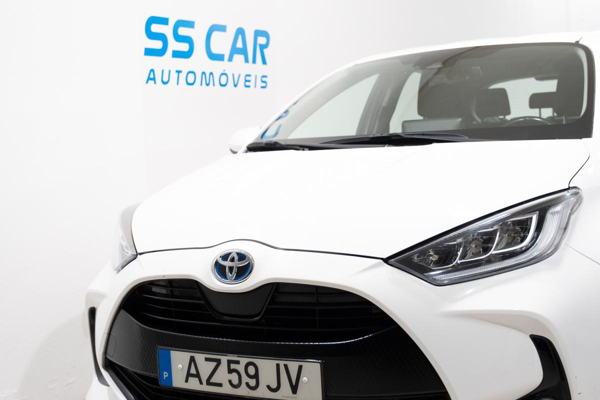 toyota-yaris-2022-hibrido-a-gasolina-1490cc