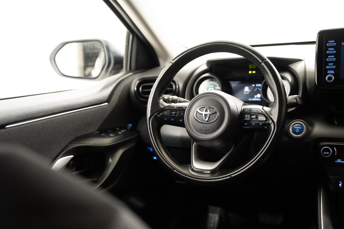 toyota-yaris-2022-hibrido-a-gasolina-1490cc
