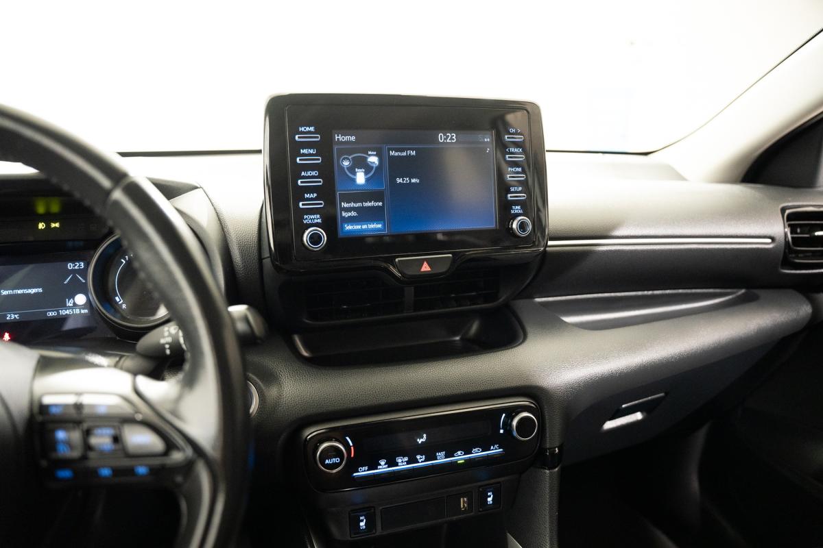 toyota-yaris-2022-hibrido-a-gasolina-1490cc