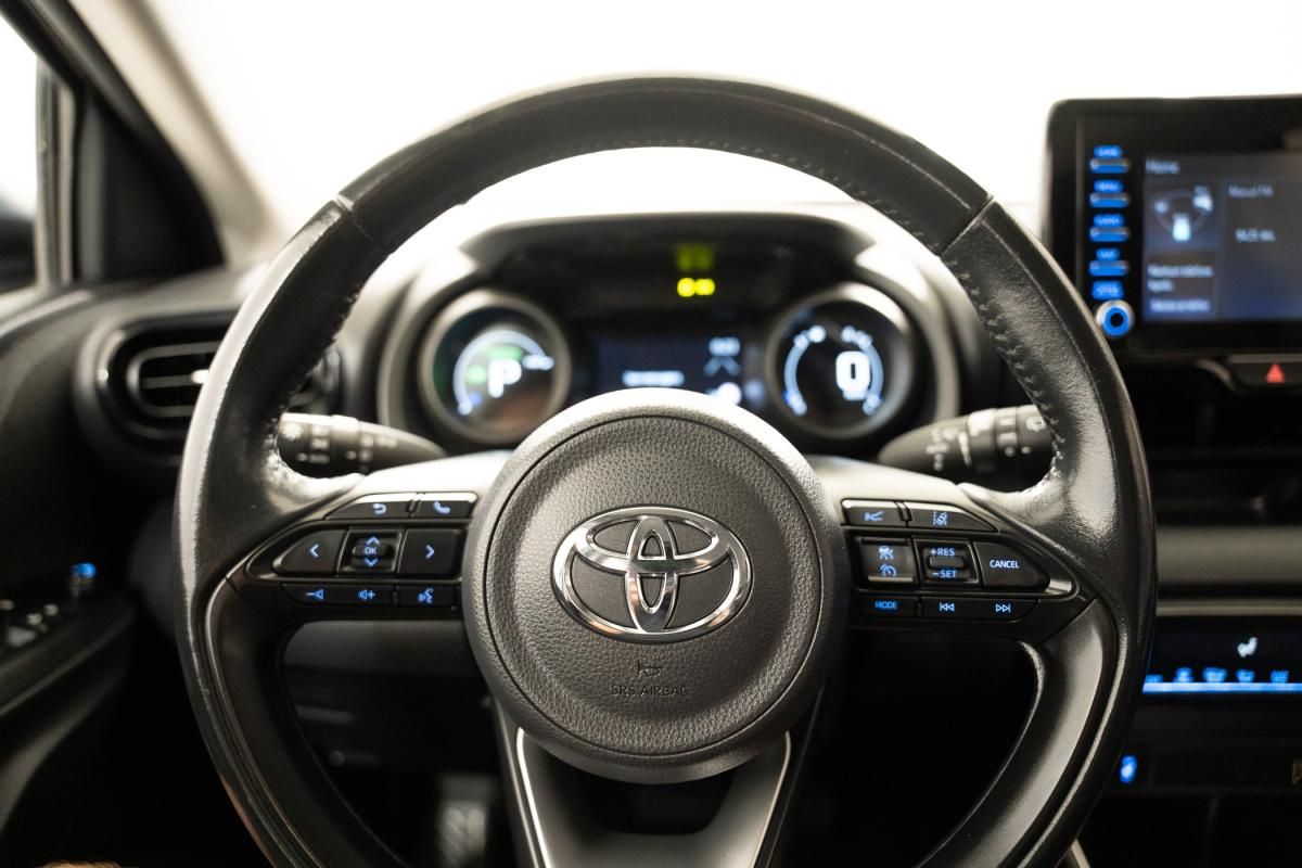 toyota-yaris-2022-hibrido-a-gasolina-1490cc
