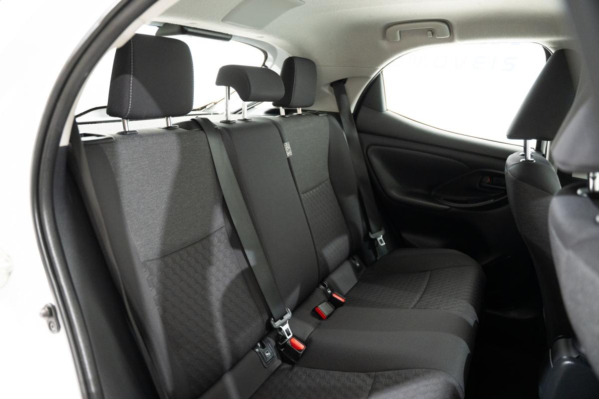 toyota-yaris-2022-hibrido-a-gasolina-1490cc