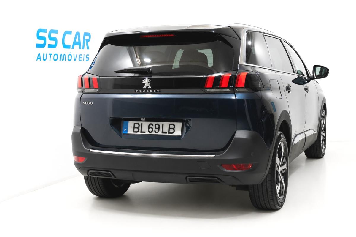 peugeot-5008-2018-gasolina-1199cc