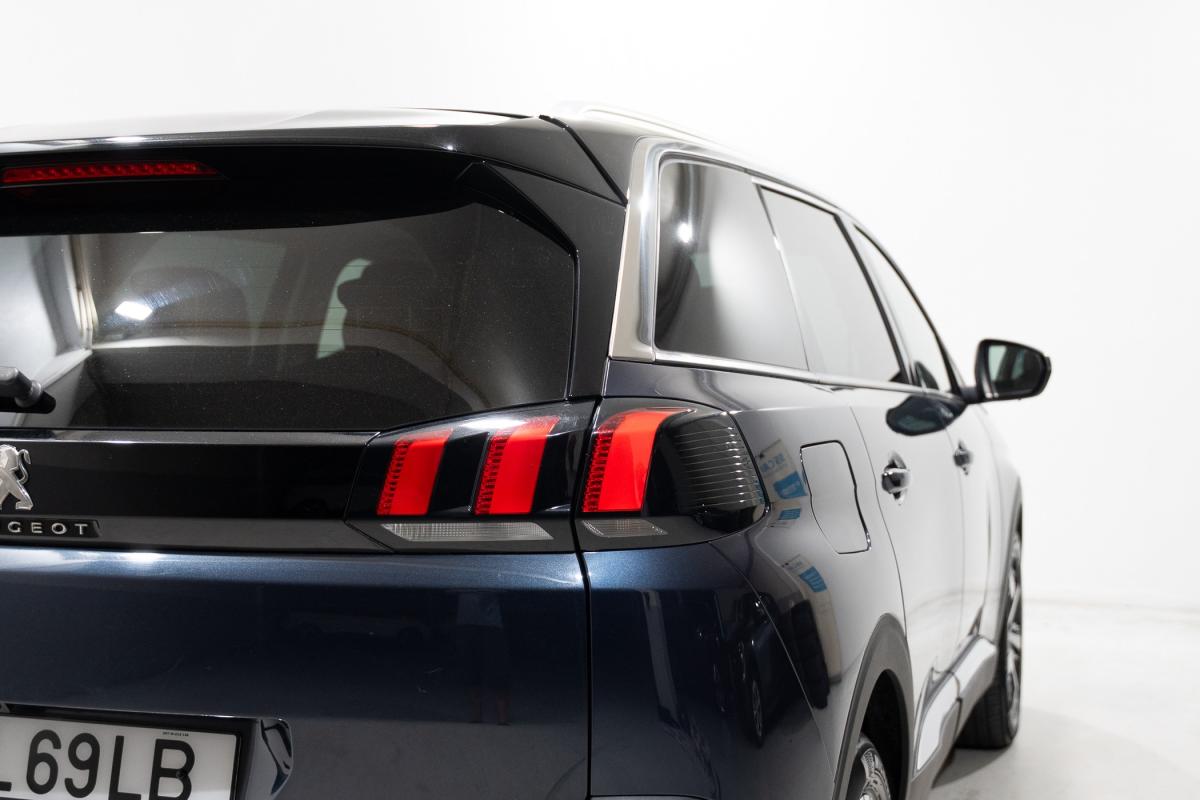 peugeot-5008-2018-gasolina-1199cc
