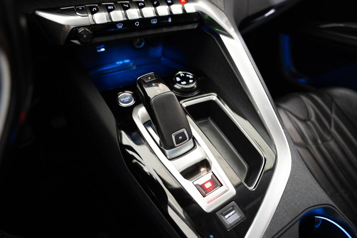 peugeot-5008-2018-gasolina-1199cc