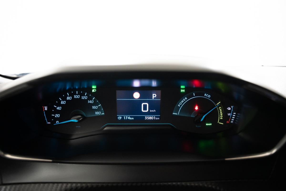 peugeot-2008-2023-eletrico-500cc