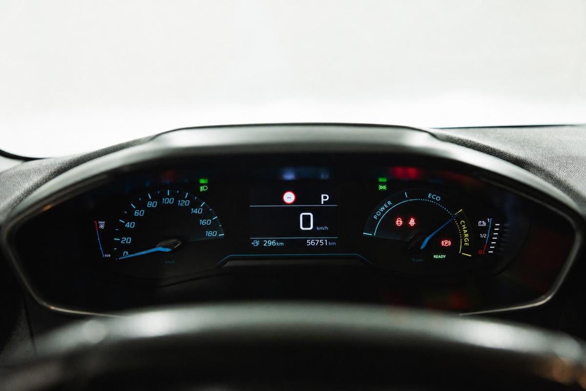 peugeot-208-2020-eletrico-500cc