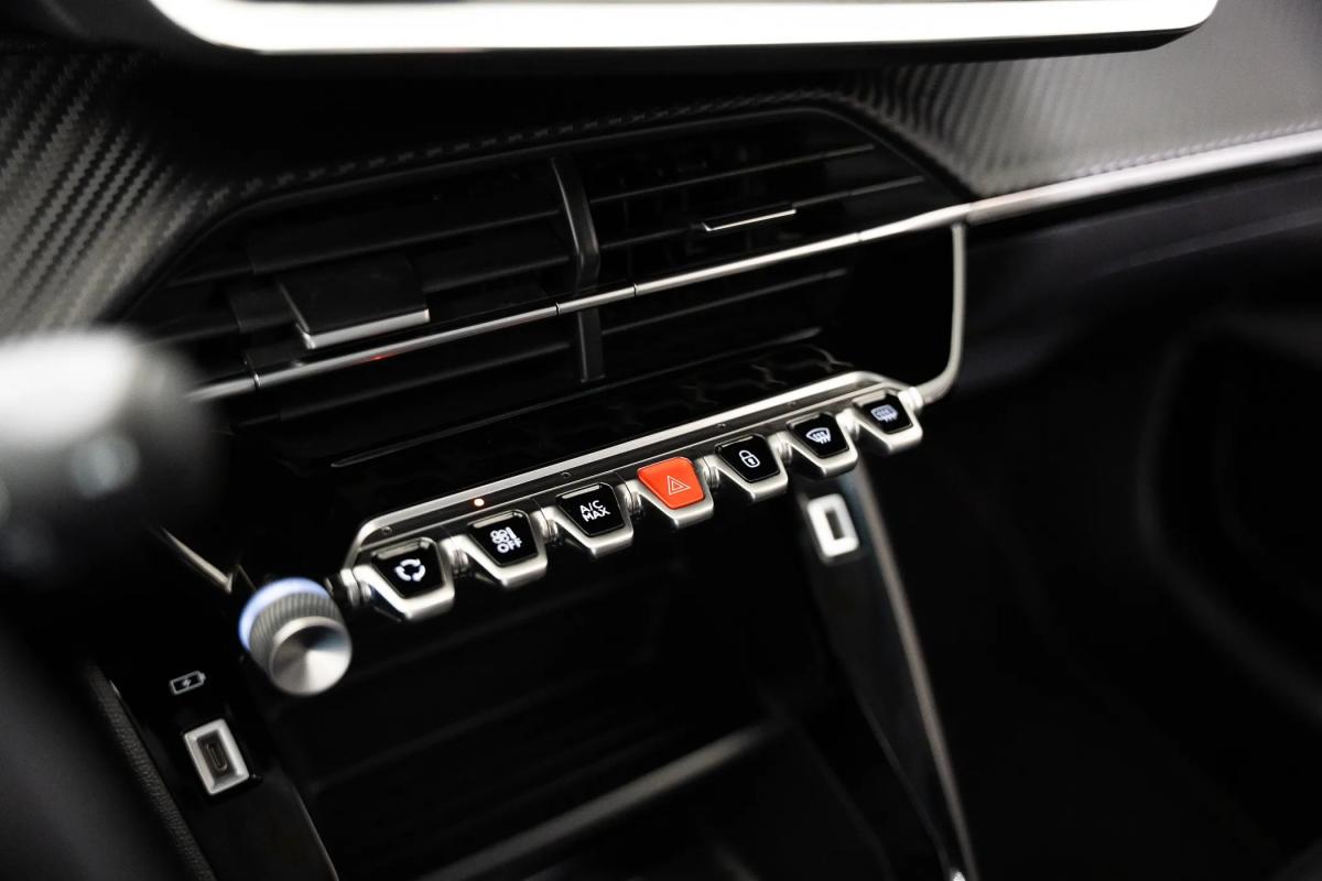 peugeot-208-2020-eletrico-500cc