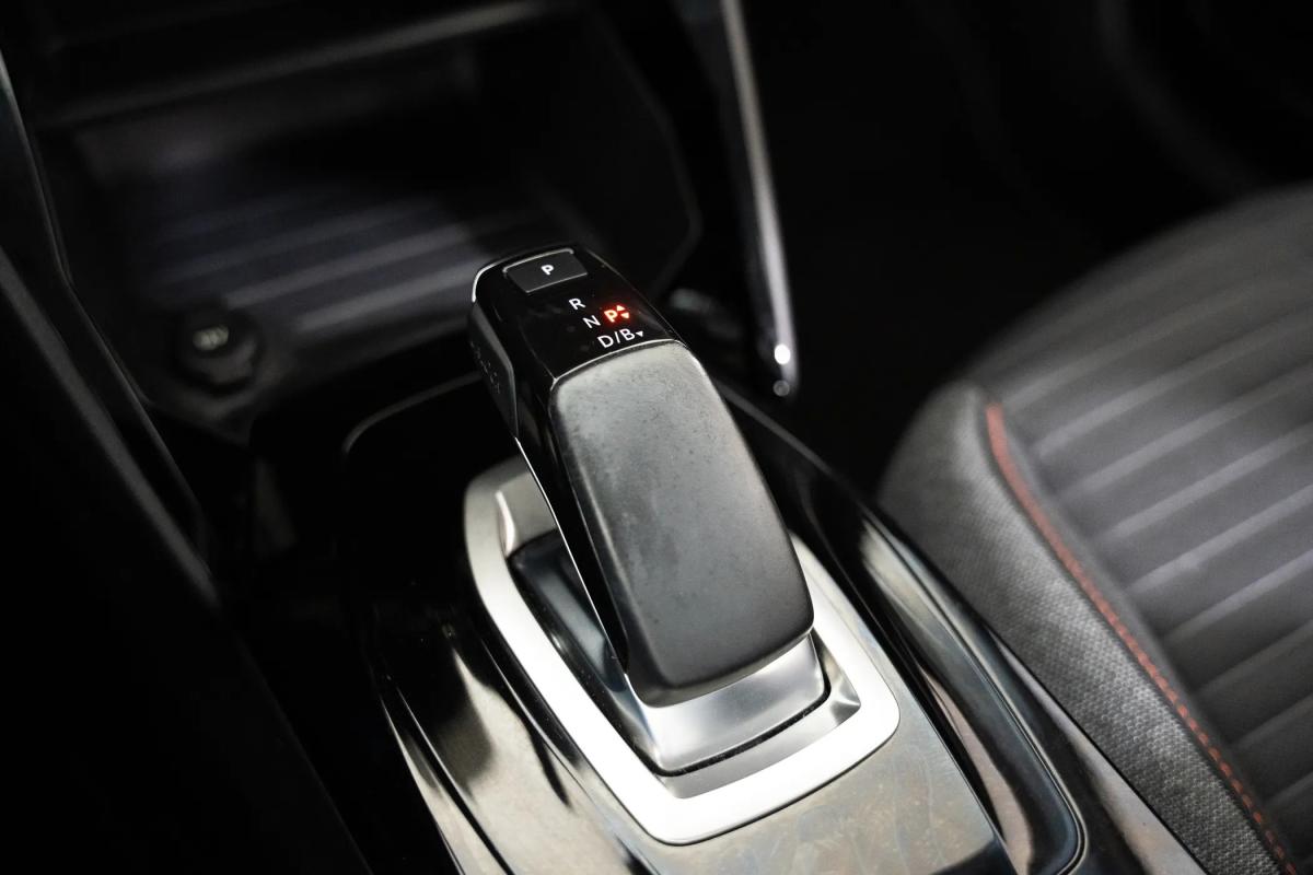 peugeot-208-2020-eletrico-500cc