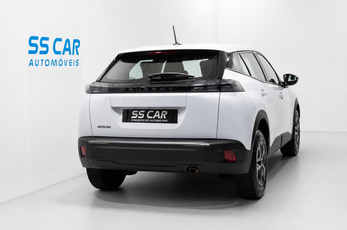 peugeot-2008-2023-gasolina-1199cc