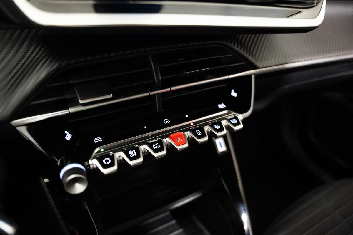 peugeot-2008-2023-gasolina-1199cc